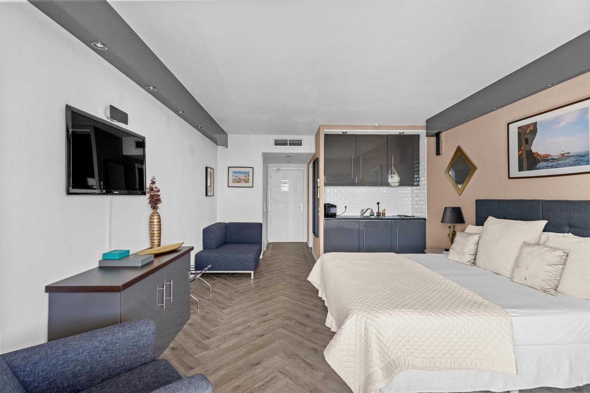 Riviera Beach Hotel Mandelieu Kültér fotó