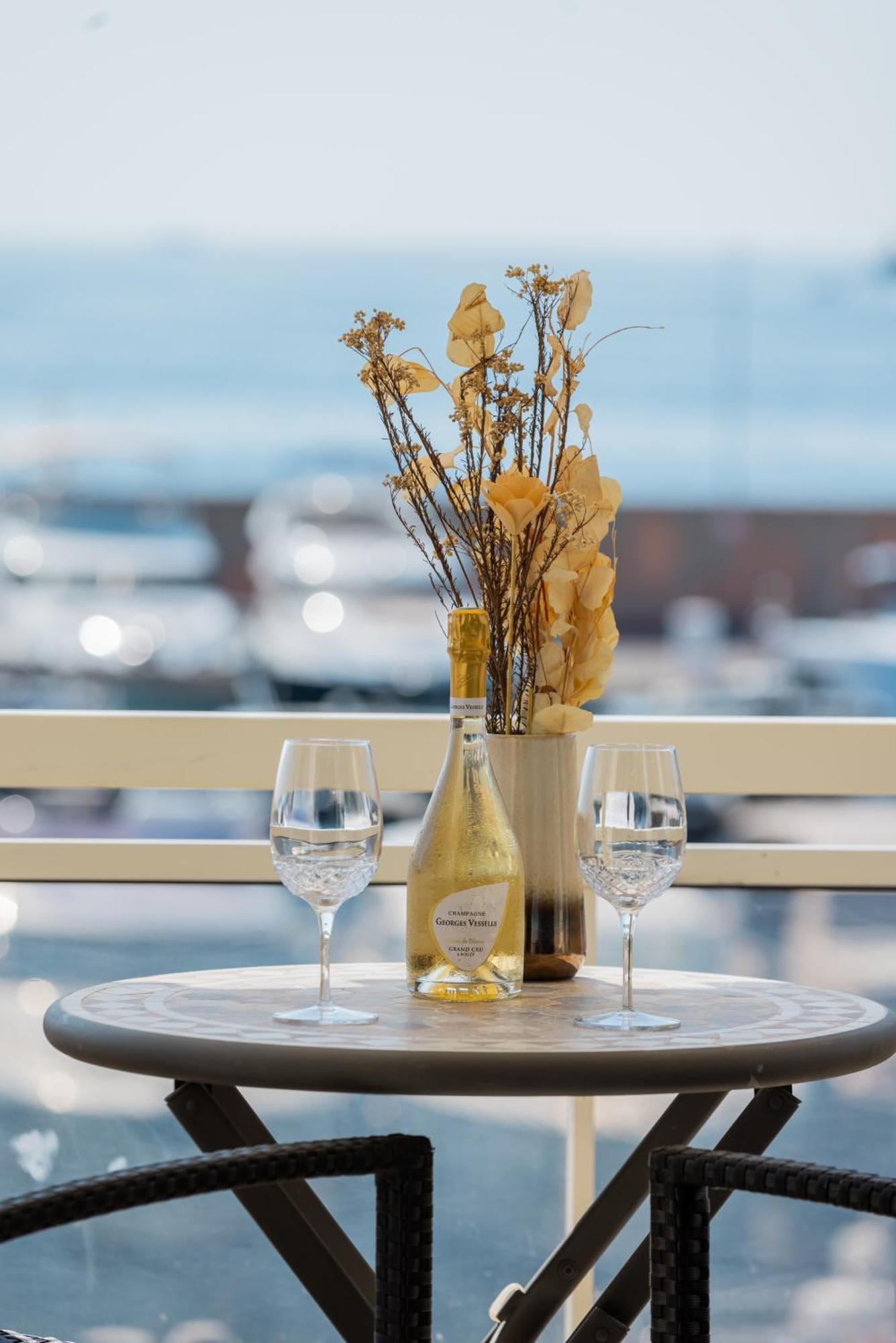 Riviera Beach Hotel Mandelieu Kültér fotó