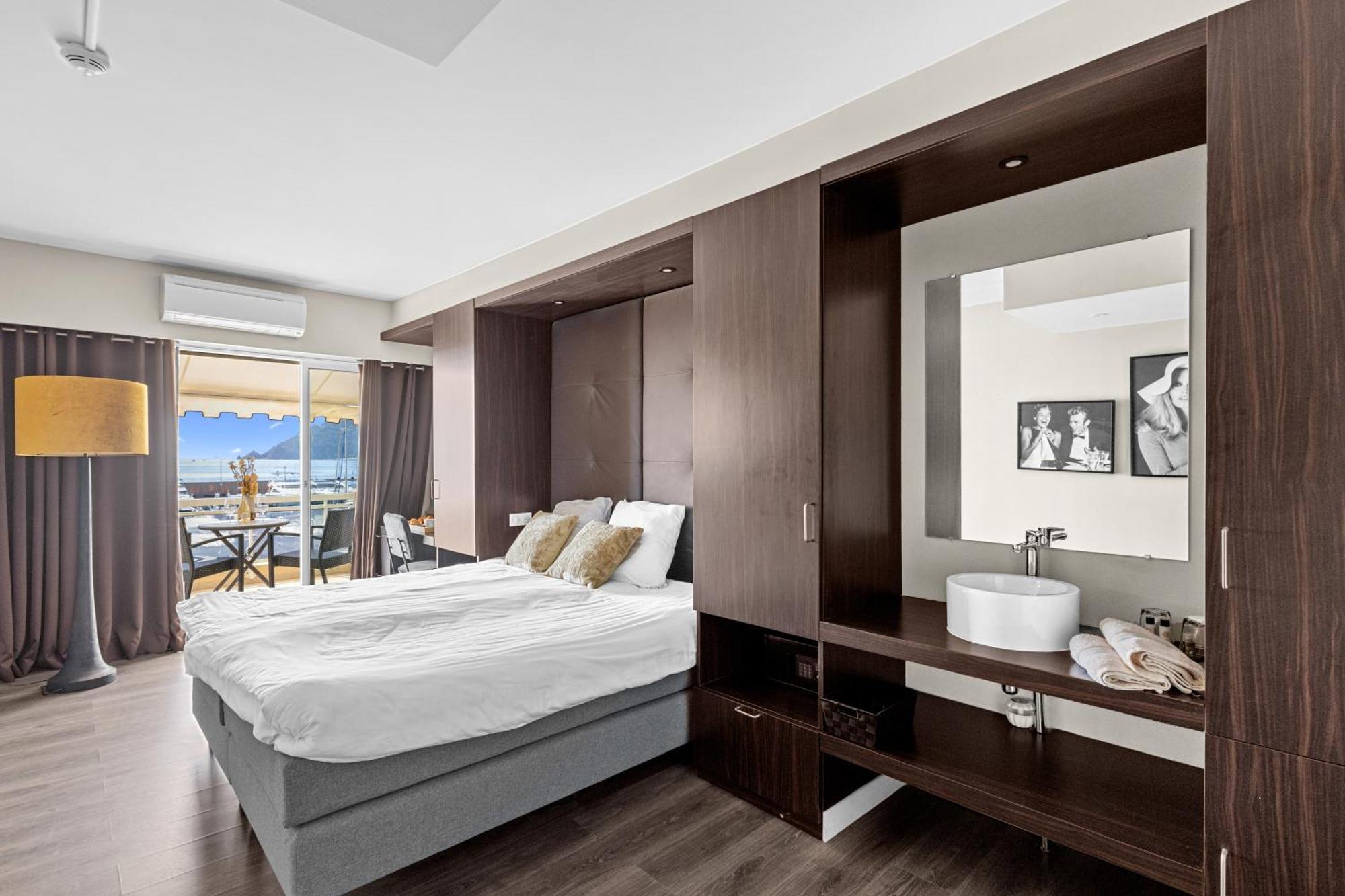 Riviera Beach Hotel Mandelieu Kültér fotó