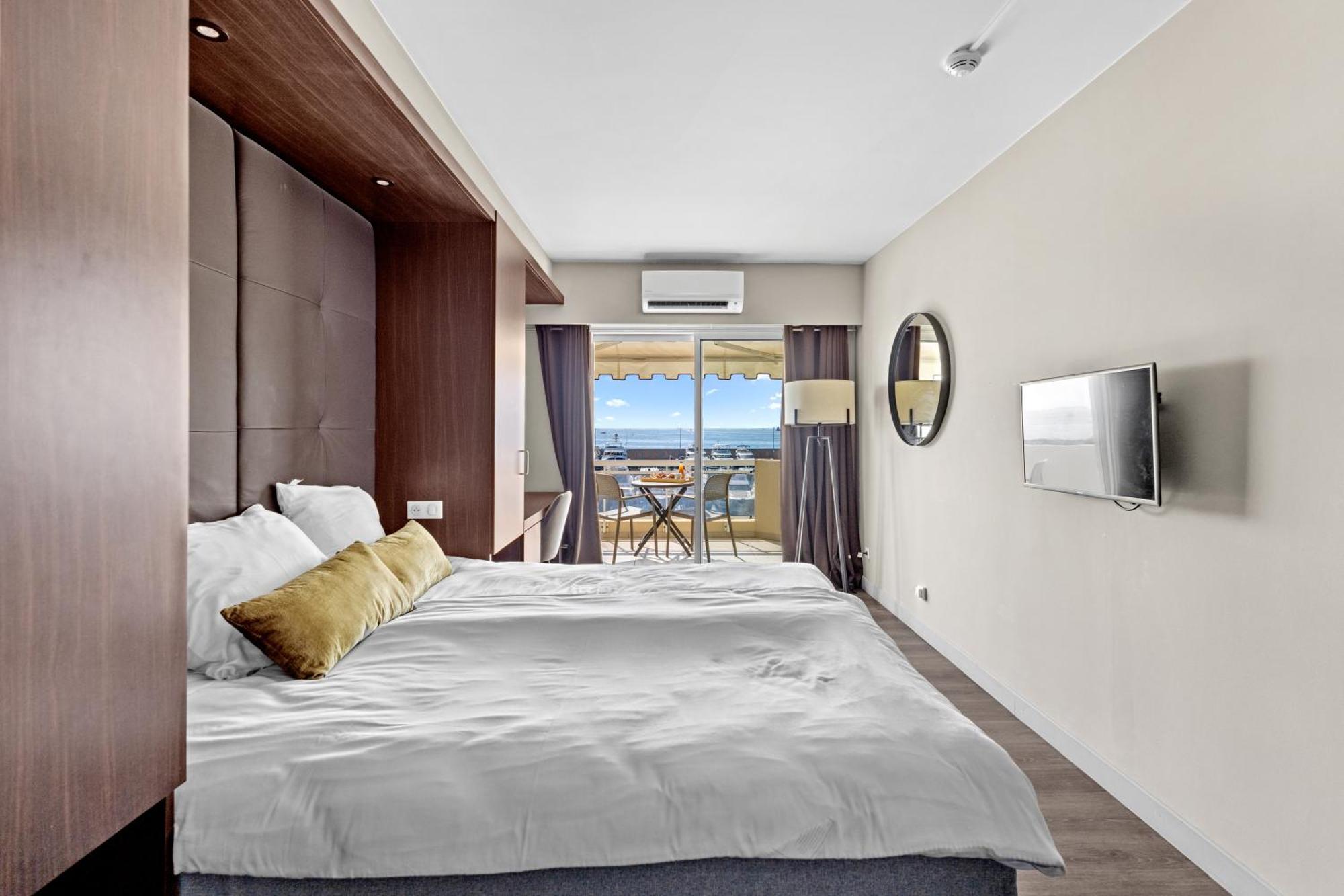 Riviera Beach Hotel Mandelieu Kültér fotó